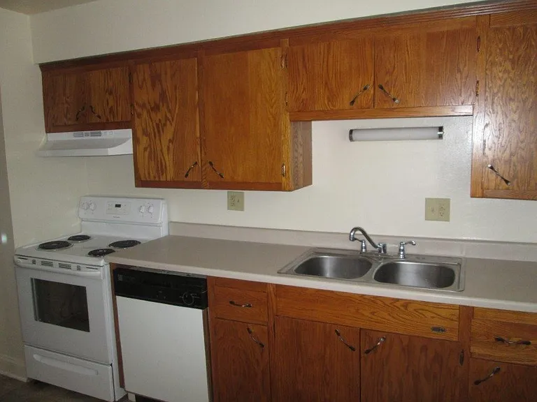 Halsted Park Apartments and Townhomes — Photo 104