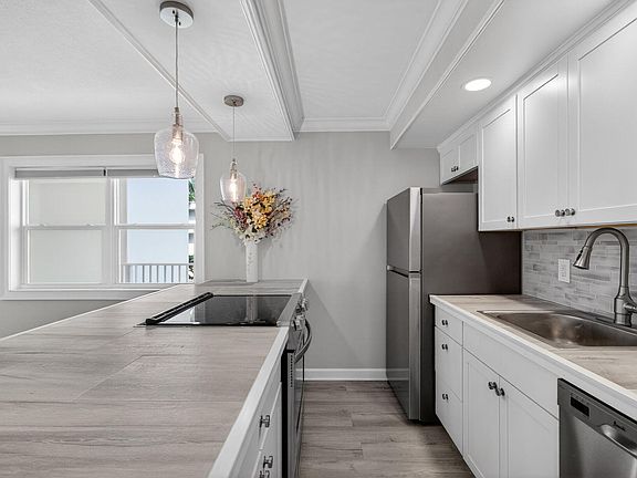 3rd image of 3600 N Ocean Drive #223