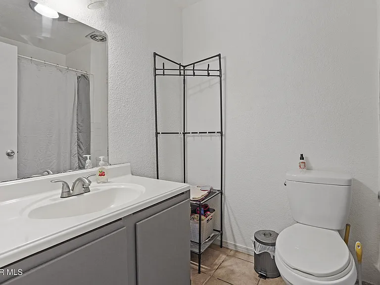 5516 Fairbanks Dr — Photo 13