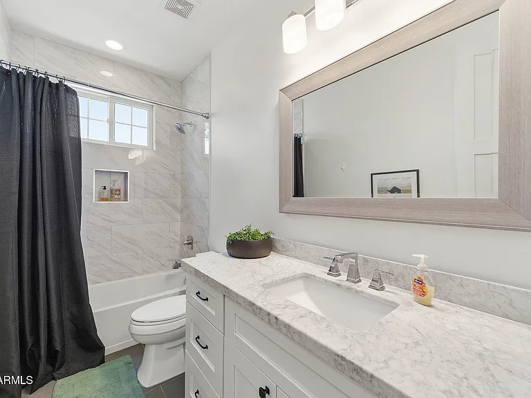 3655 E Piccadilly Rd — Photo 26