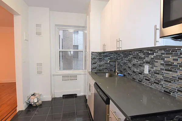 Rented by Zuz Realty | media 2