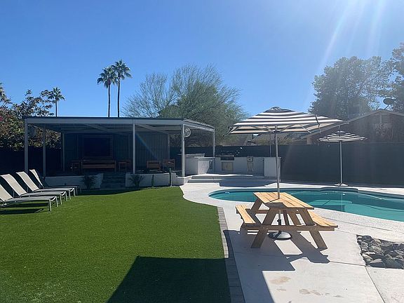 3rd image of 4503 W Mercury Way