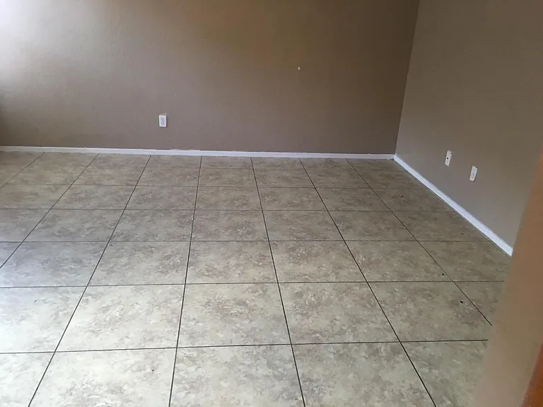 7776 N 56th Ln — Photo 71