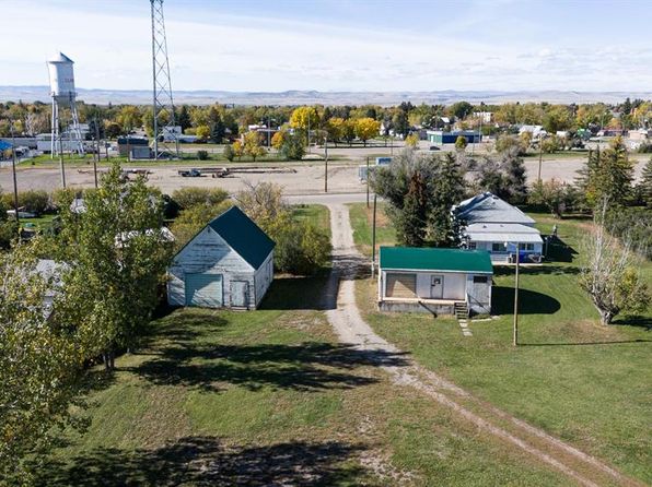 4530 W 2nd St E, Claresholm, AB T0L 0T0