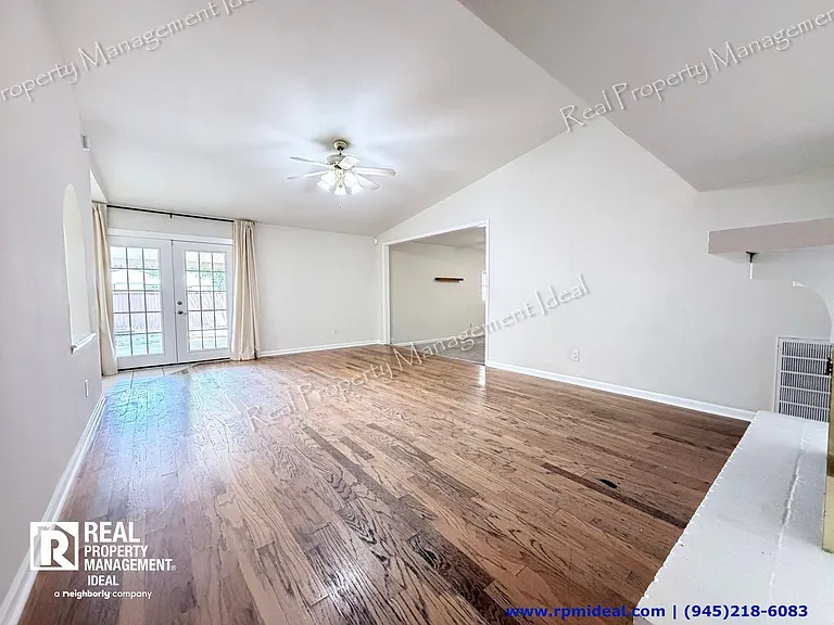 407 Ivy Way — Photo 4