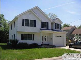 24 Grant Pl, Middletown, NJ 07748