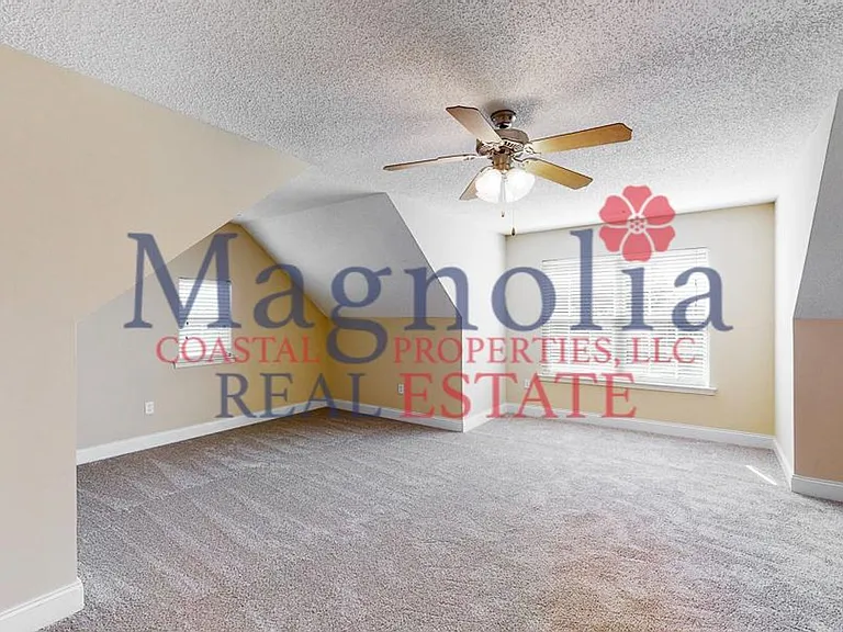 695 E Bristol Way — Photo 32