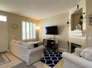 25712 Holiday Cir APT C, Stevenson Ranch, CA 91381