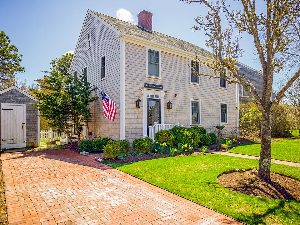 1st image of 15 Goldfinch Dr