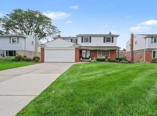 17321 Madison St, Southfield, MI 48076