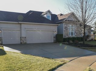 6 Birchwood Ct, Lake In The Hills, IL 60156