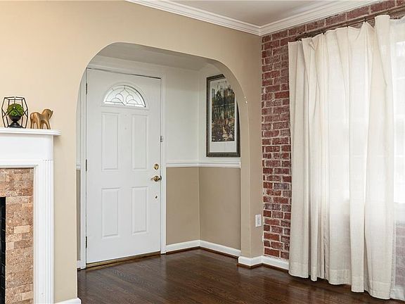 4th image of 683 Collier Rd NW