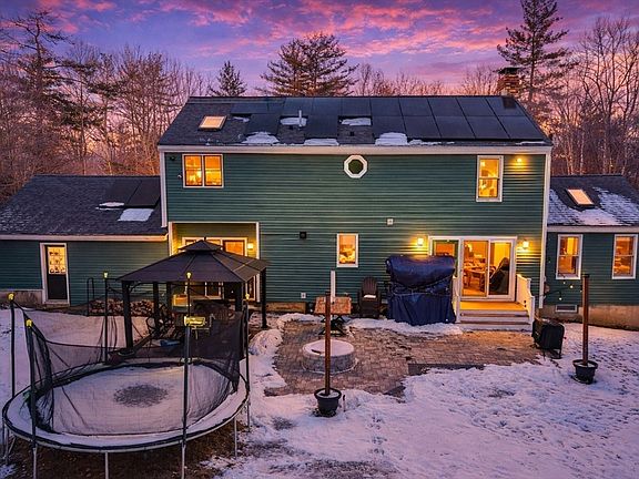 3rd image of 13 Dolge Ct