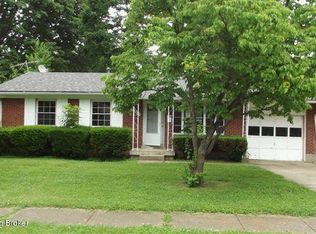 8905 Bluebell Dr, Louisville, KY