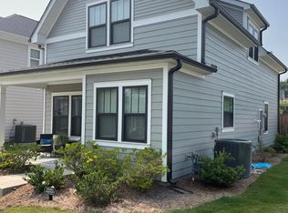 102 Greenridge Dr, Greenville, SC 29607