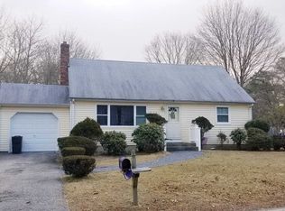 47 Westfield Rd, Coram, NY 11727