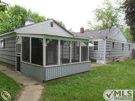 3391 SEEBALDT AVE WATERFORD (26)