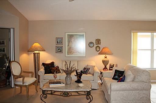 4th image of 7483 Granville Avenue