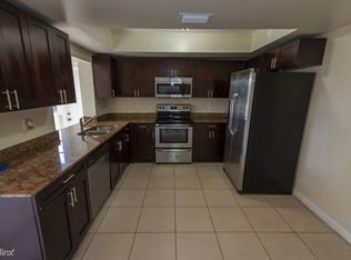 3880 NW 78th Ter, Coral Springs, FL 33065