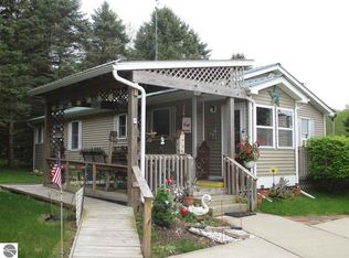 6155 N Caris Rd, Vestaburg, MI 48891