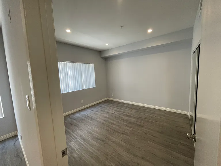 Lanewood Court Apartments — Photo 13