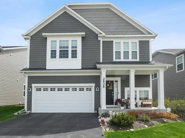 2535 Leander Ct, Woodridge, IL 60517