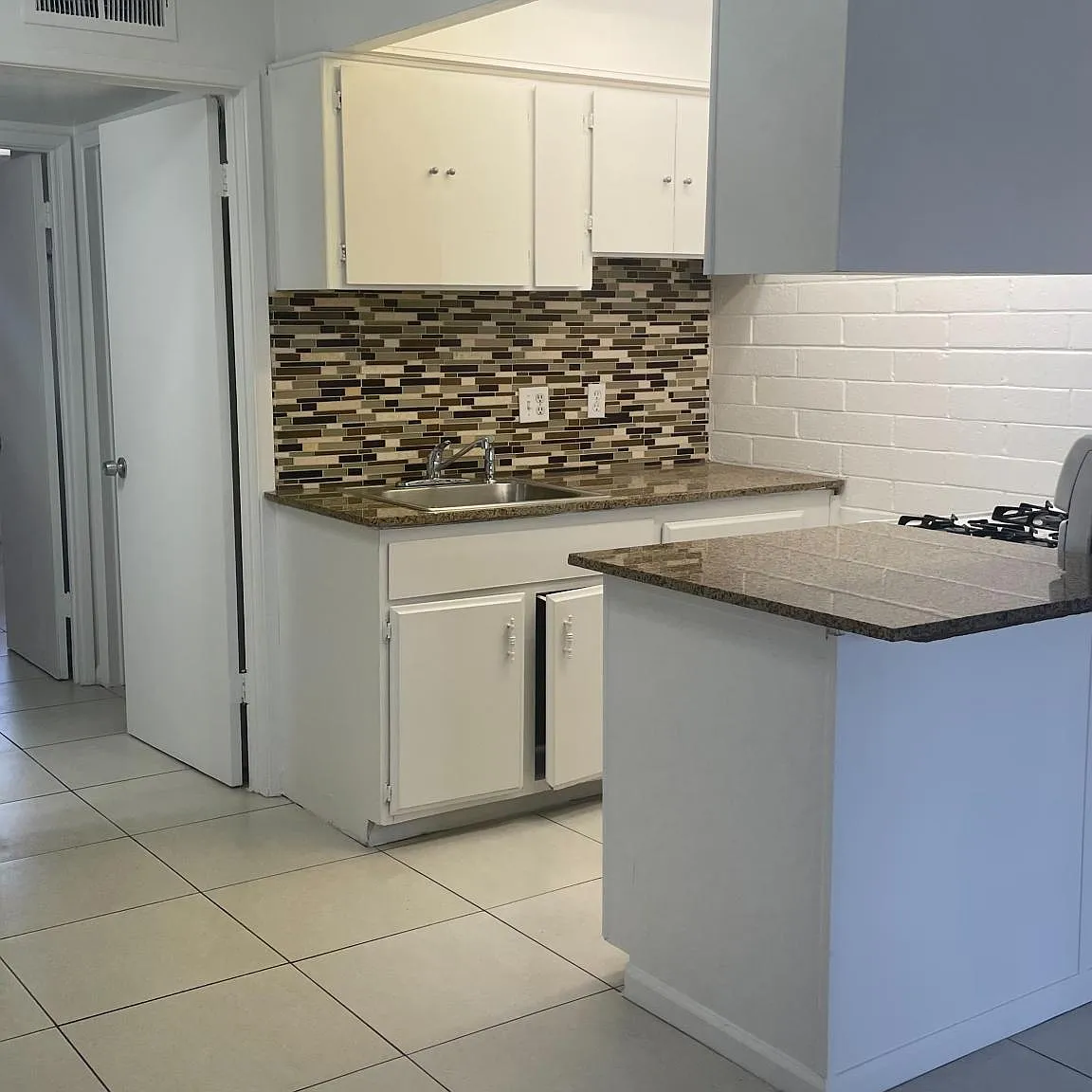 1 bed, 600 sqft, $1,000 — Photo 2