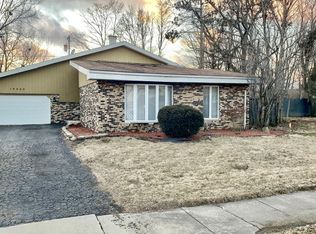 19020 Harding Ave, Flossmoor, IL 60422