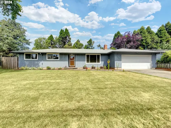 21327 SE Alder St, Gresham, OR 97030