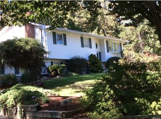 33 Camp Hill Rd, Pomona, NY 10970