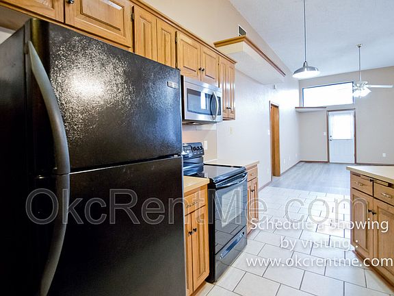 3rd image of 2304 Cedar Brook Dr