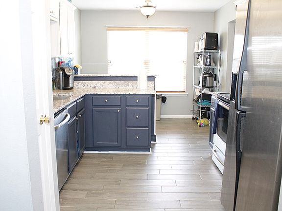 5th image of 130 Auburn Cir