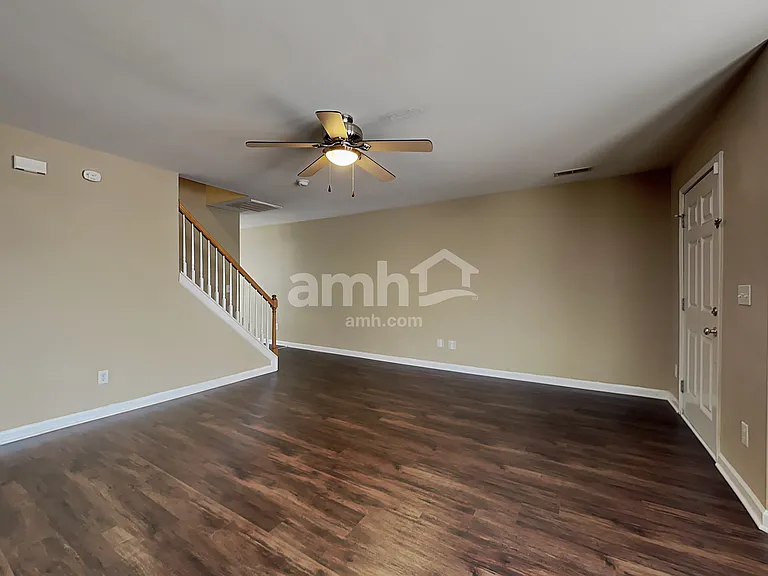 529 Osborne Rd — Photo 5