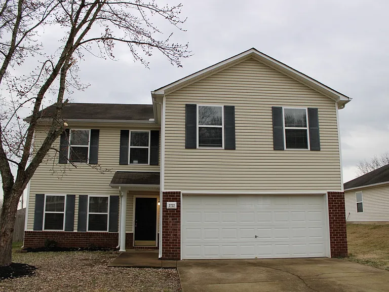 2722 Sutherland Dr — Photo 2