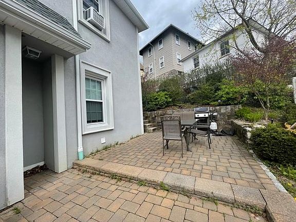 3rd image of 144 Wallace St #1