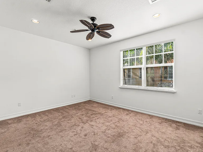 109 E Coda Cir — Photo 19