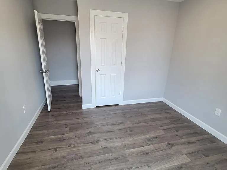 310 Sea Cliff Ave #6 — Photo 10