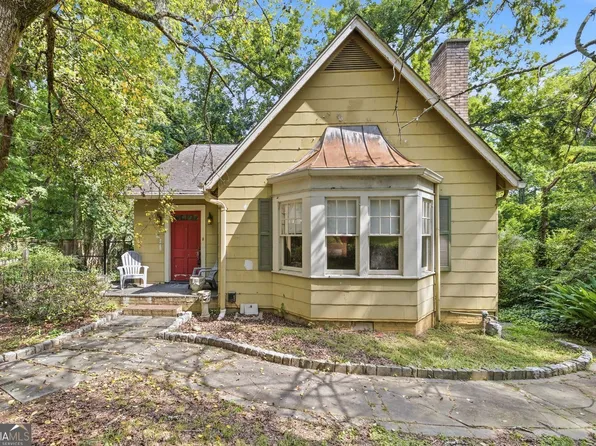 1215 Morningside Dr, Gainesville, GA 30501