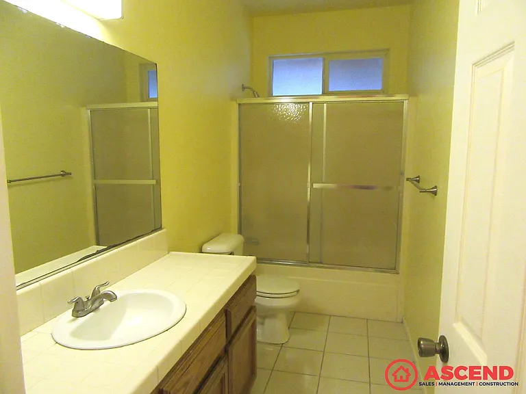 9305 Foxglen Ct — Photo 11