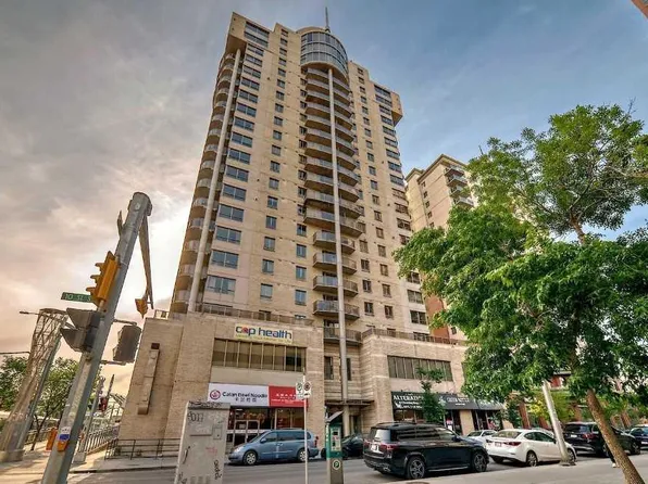683 E 10th St SW #703, Calgary, AB T2P 5G3