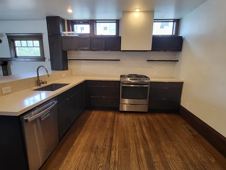 2629 Regent St — Photo 3