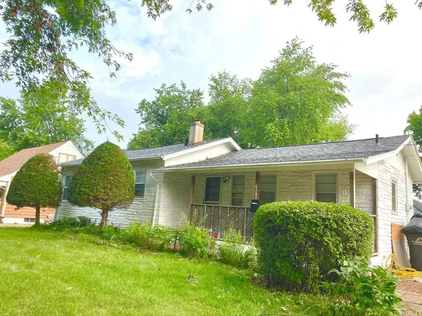 6203 Holcomb Ave, Des Moines, IA 50322