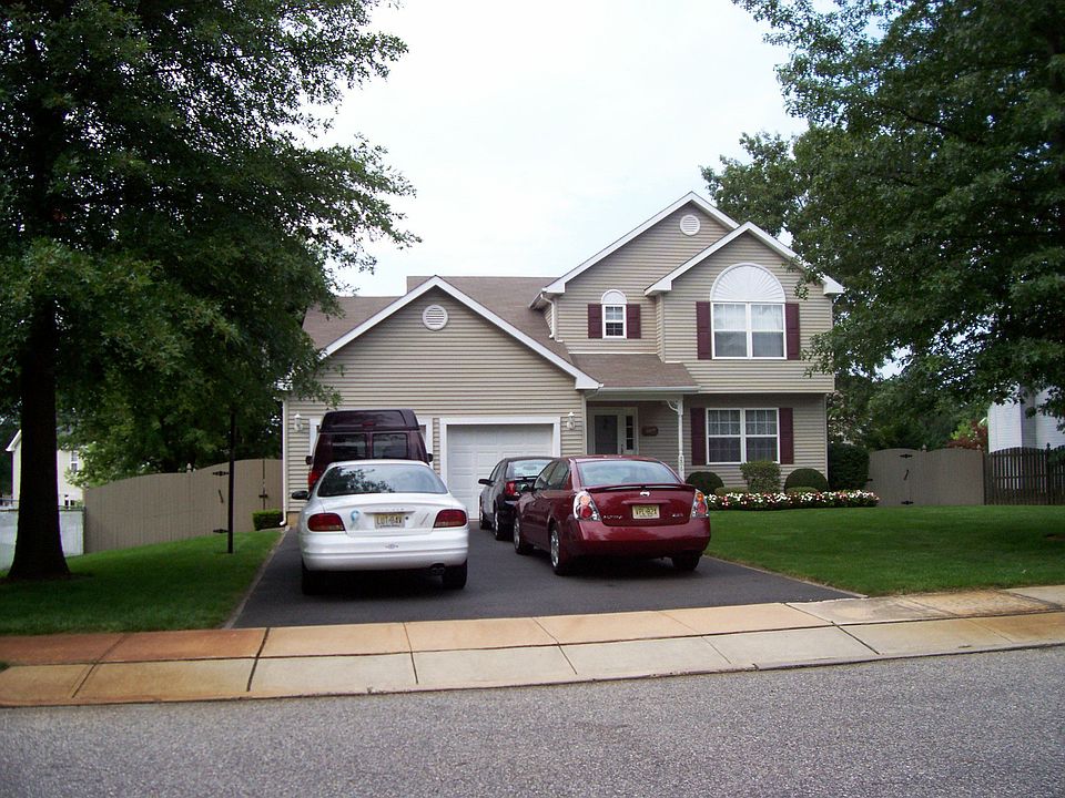 1st image of 206 Genoa Ave