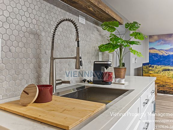 5th image of 630 19th St #B