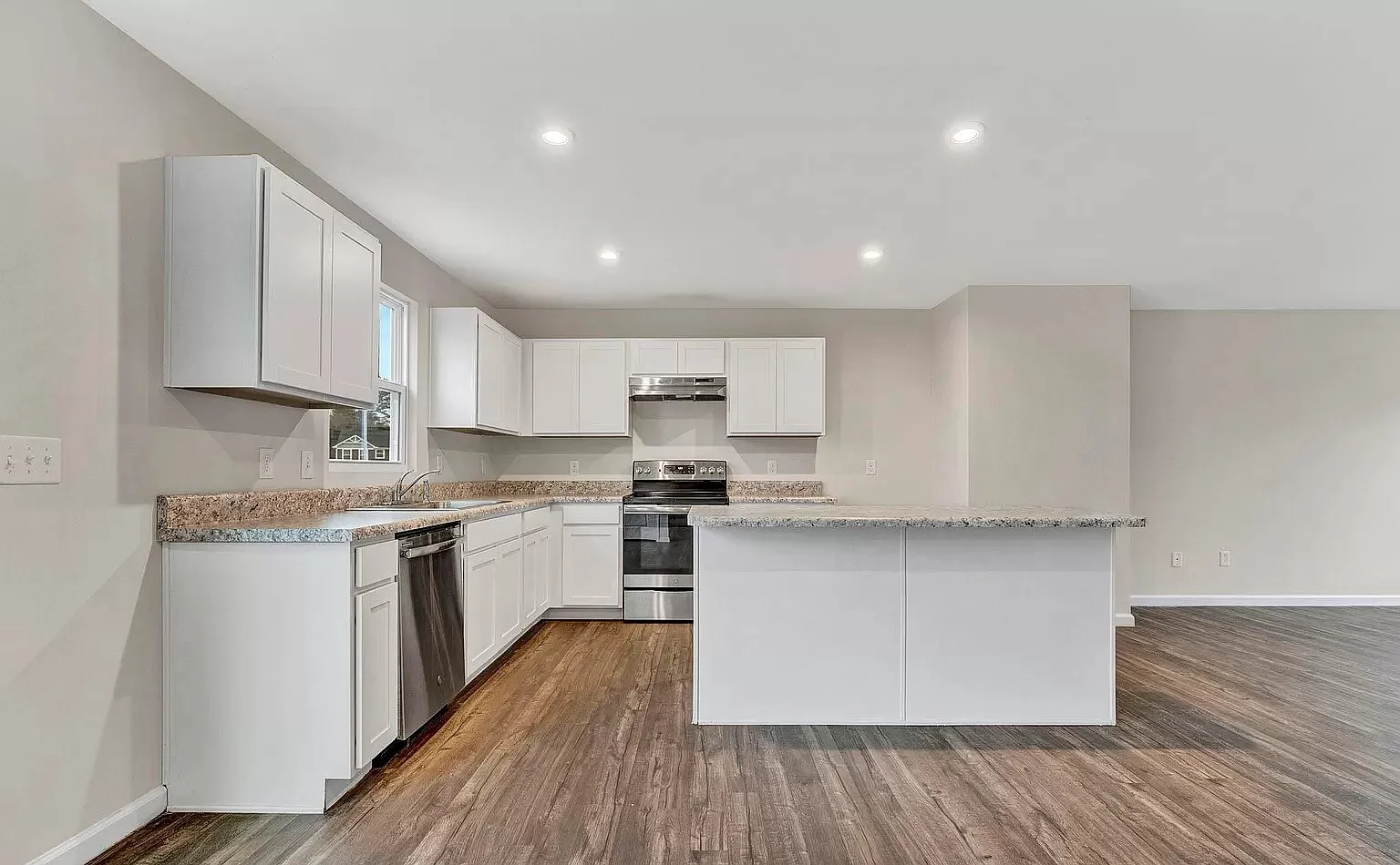 8 Torrington Drive - 1 — Photo 2