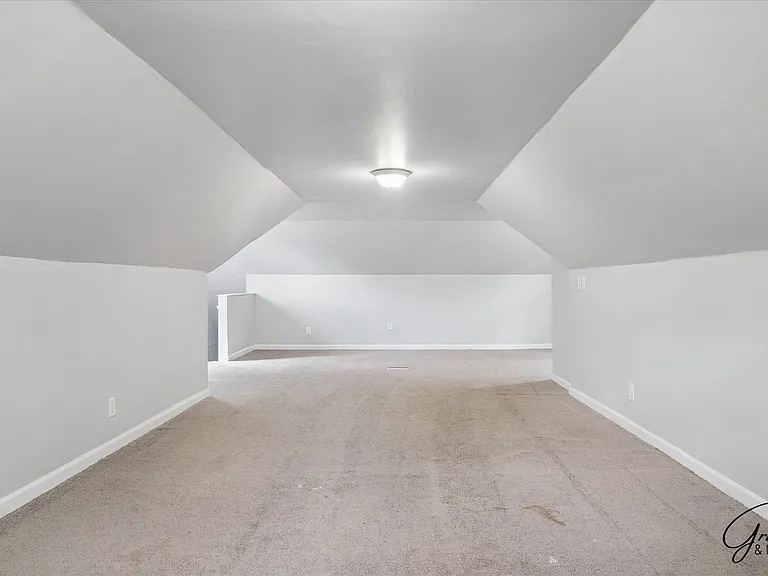 9610 Asbury Park — Photo 22