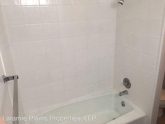 2nd image of 1415 E Gibbon St APT 13