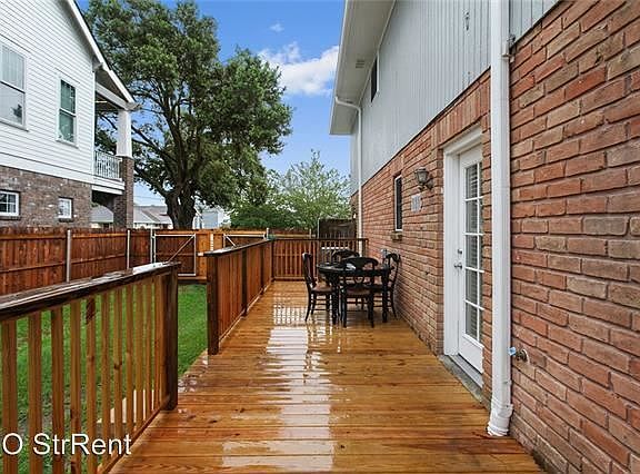 3rd image of 6510 Bellaire Dr