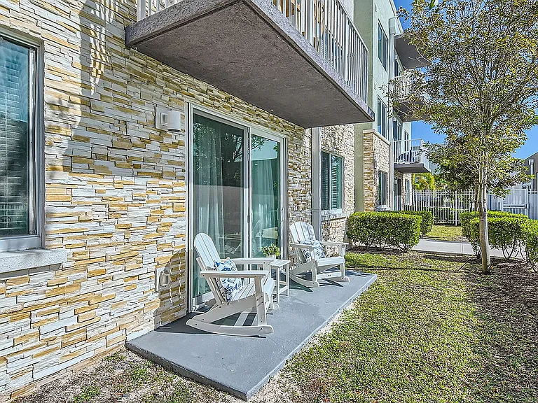 15350 SW 136th St - Web Quality - 021 - 27 Model Rear Patio