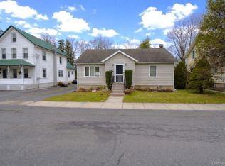 10 Bartlett Street, Ellenville, NY 12428